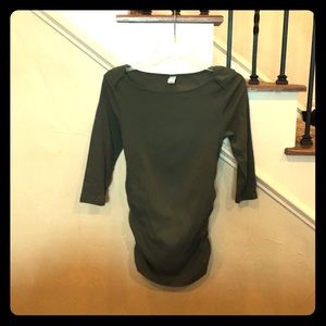 Old Navy maternity tee